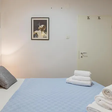 Josko - Combine Parking&beach&old Town Apartment