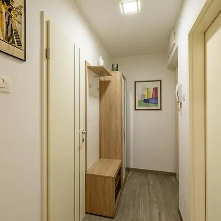 Josko - Combine Parking&beach&old Town