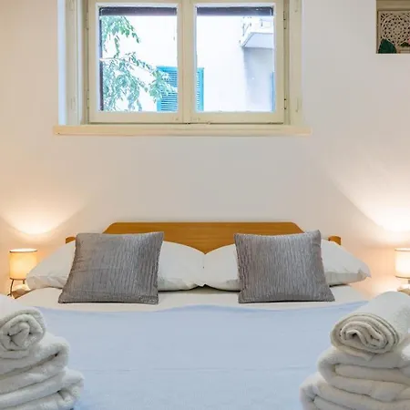 Josko - Combine Parking&beach&old Town *